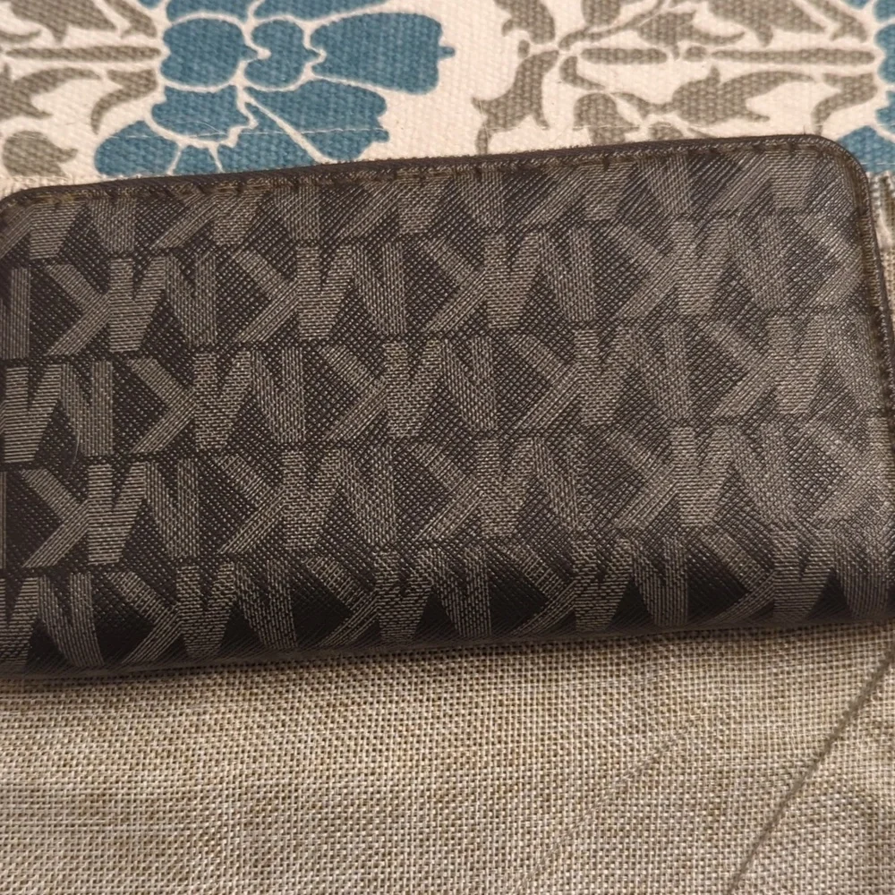 Michael Kors Brown Signature MK Zip-Around Wristlet Wallet